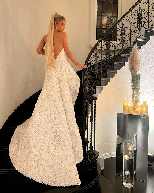 Gigi Gorgeous – Most Beautiful Trans Woman Wedding Dress