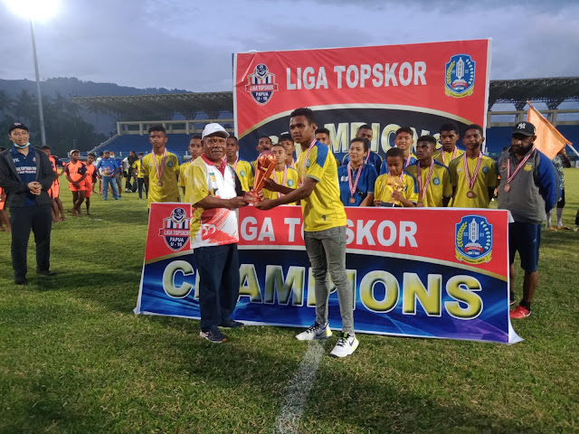 SSB Nafri Juara 1, Mathius Awoitauw Tutup Liga Topskor U-16 Zona Papua.lelemuku.com.jpg