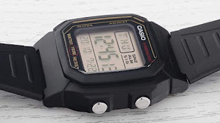 Casio W-800HG-9AVES - sul tavolo