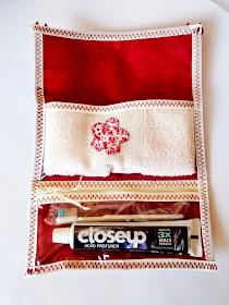 Kit higiene bucal estampa florzinha vermelha @ateliemadrica Kit higiene bucal estampa florzinha vermelha @ateliemadrica