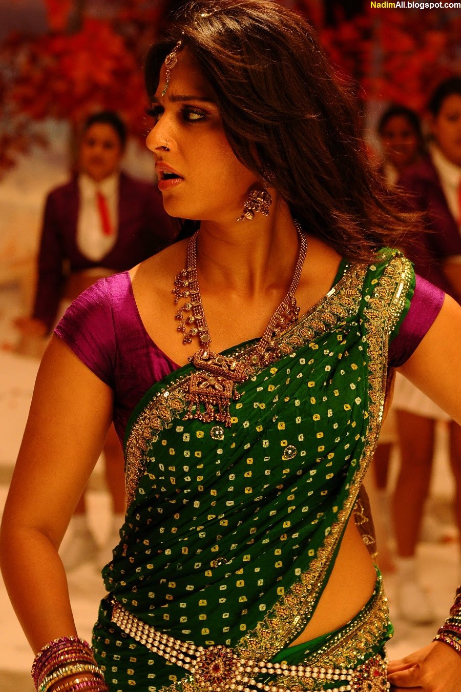 anushka-shetty-hot-2010