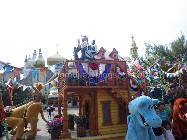 Leofoo Village Theme Park (六福村主題遊樂園)