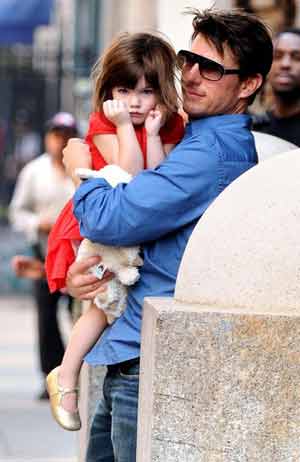 tom cruise daughter. Hollywood actors Tom Cruise