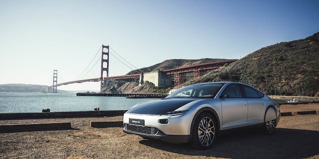 Lightyear presenta en el CES su coche eléctrico y solar. Rumor del desarrollo de un modelo más económico