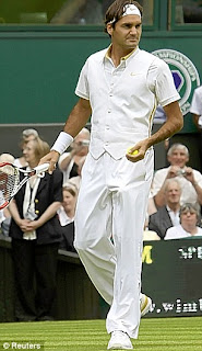 fashion at wimbledon 2009, roger federer in multi pocketed jacket