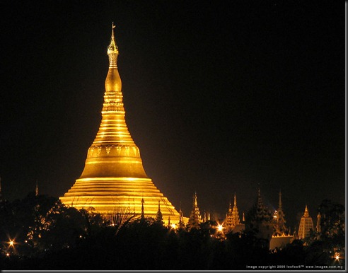 Shwedagon_Pagoda_niteD