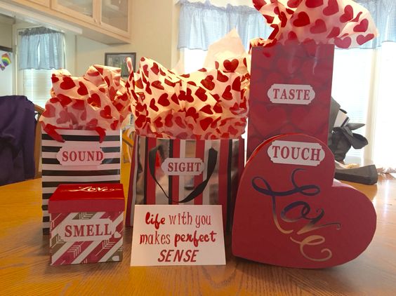 Creative Romantic  Valentines  Day  Ideas  for Him Her At Home 