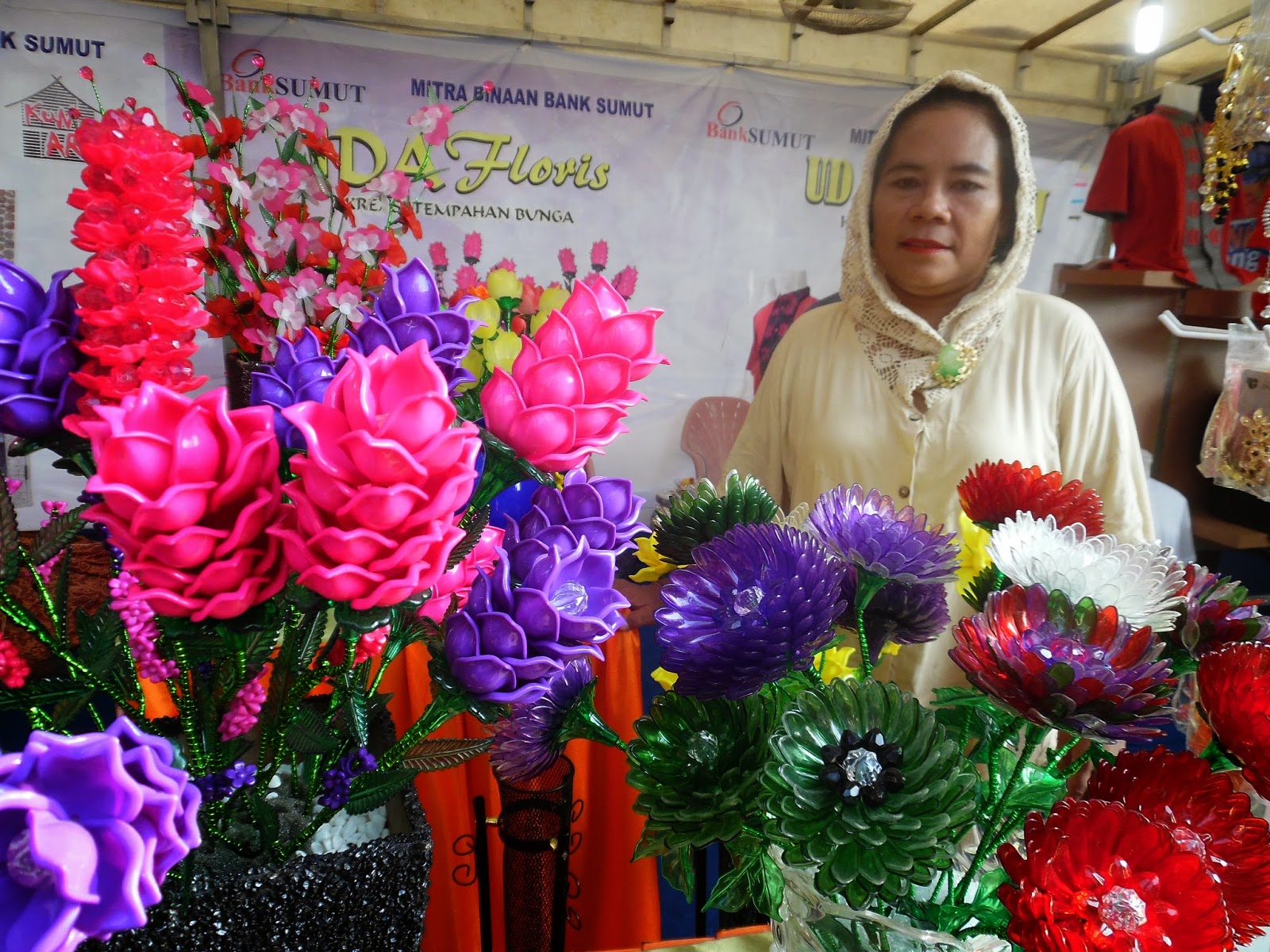 Prospek Bagus Bisnis Kreasi Bunga  Akrilik  Cerita Medan