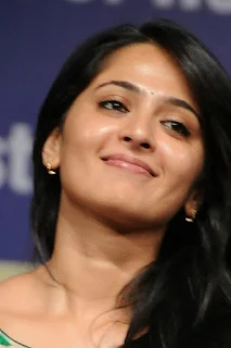 Anushka Shetty Cute Smiley Face Stills Gallery