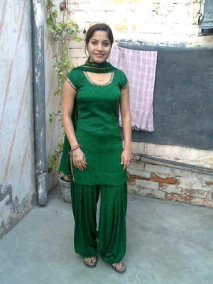 Desi Hot Asian Aunties Pictures