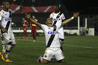 Vasco derrota o América-RN pela Copa do  Brasil e diminui a pressão