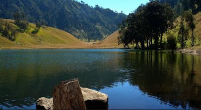 Tempat wisata danau ranu kumbolo lumajang