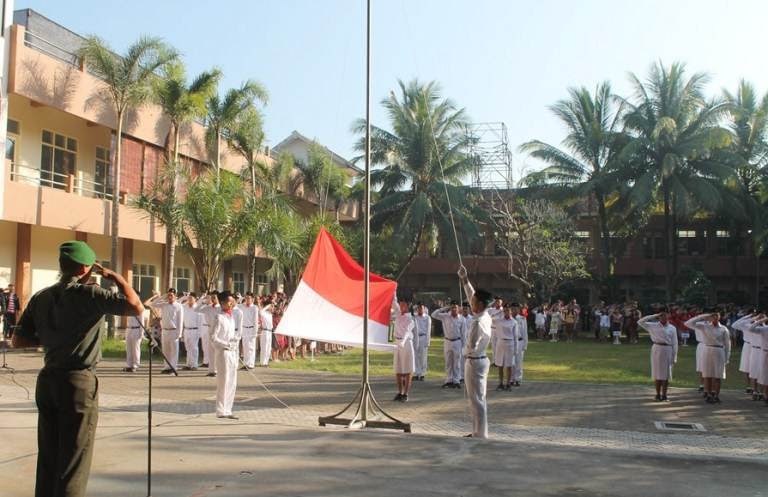 Mampir Di Ngawi, Jokowi Sarapan Nasi Pecel