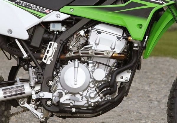 Gambar motor  kawasaki KLX  250 S 