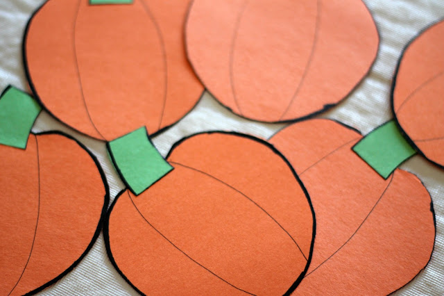 Easy jack o' lantern collage craft for preschoolers
