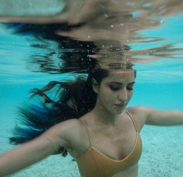 katrina kaif bikini underwater hot bollywood actress
