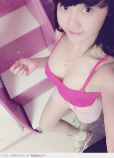 Girl xinh khoe ngực khủng trên facebook Girl xinh khoe ngực khủng trên facebook