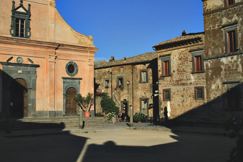 Civita di Bagnoregio, lacjum, la città che muore,umierające miasteczko, miasteczko na tufie