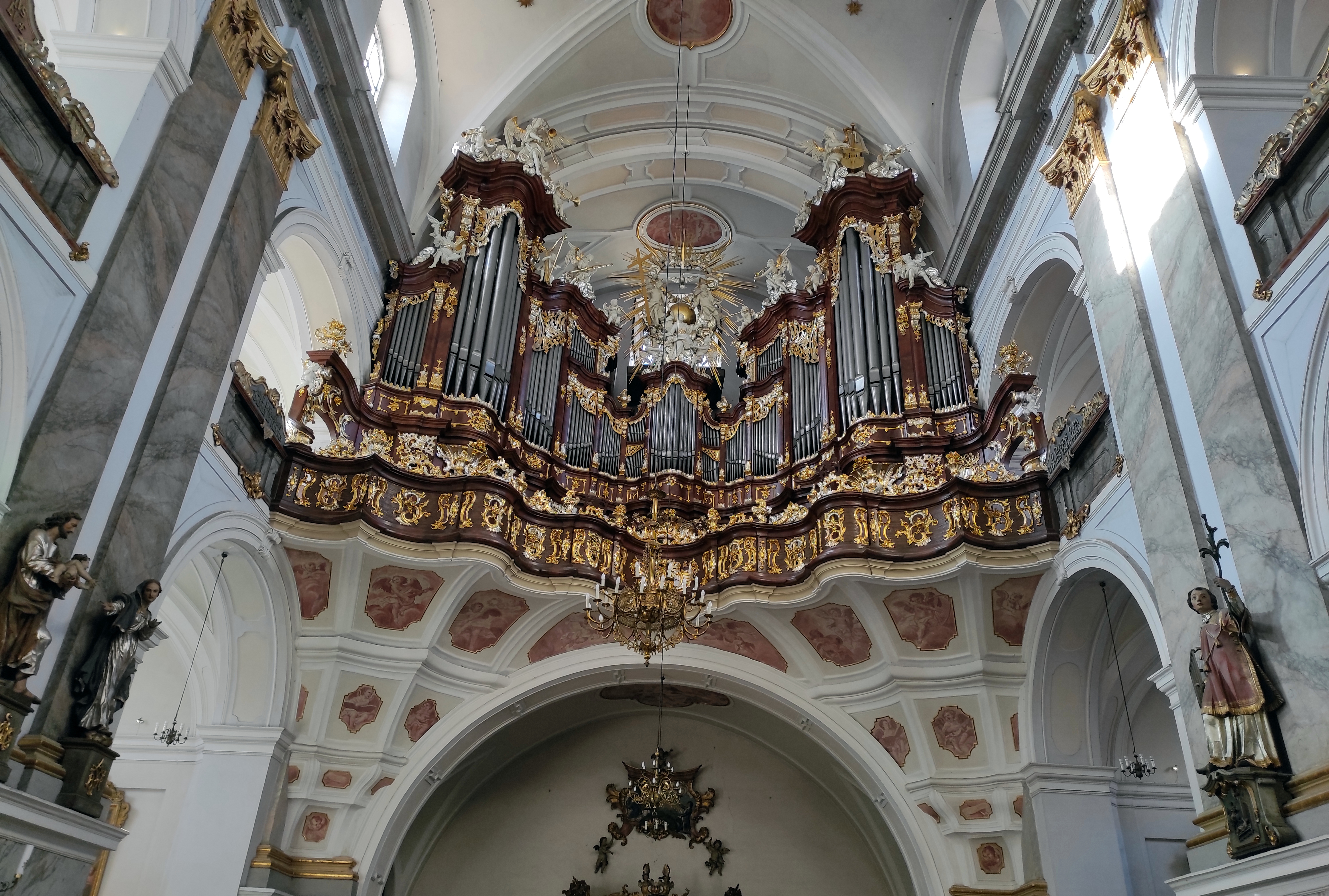 Organy Bazylika Nawiedzenia Najświętszej Marii Panny — Sanktuarium Maryjne w Bardzie