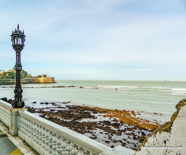 Roteiro pelas muralhas de Cádiz