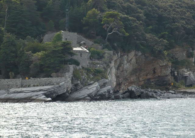 Abbazia sull'isola del Tino