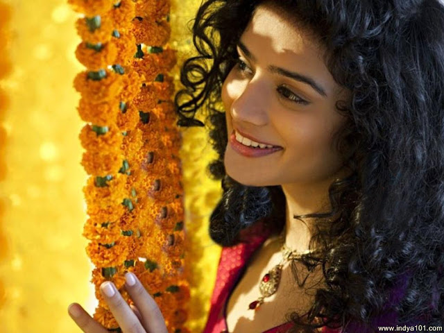 Sukirti Kandpal HD Wallpaper Free Download