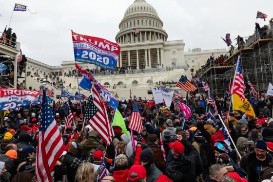 Departamento de Justicia determina que Trump puede ser demandado por el asalto al Capitolio