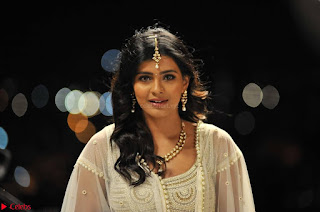 Hebah Patel looks Beautiful in movie Angel Spicy Pics 007.jpg