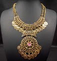 http://www.stylemoi.nu/gold-coin-trim-pink-stone-bib-necklace.html