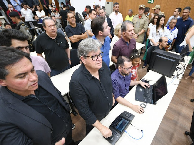 João Azevêdo inaugura Centro Integrado de Comando e Controle e Sertão ganha equipamento referência para a Segurança