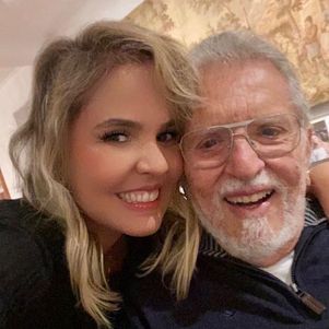 Carlos Alberto de Nóbrega e a mulher são internados com covid