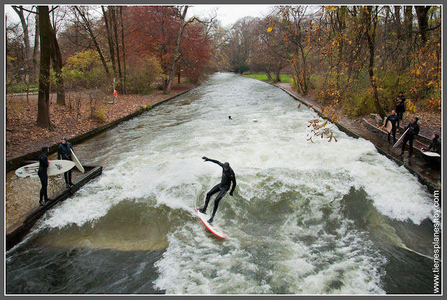 Eisbach Munich (Alemania)