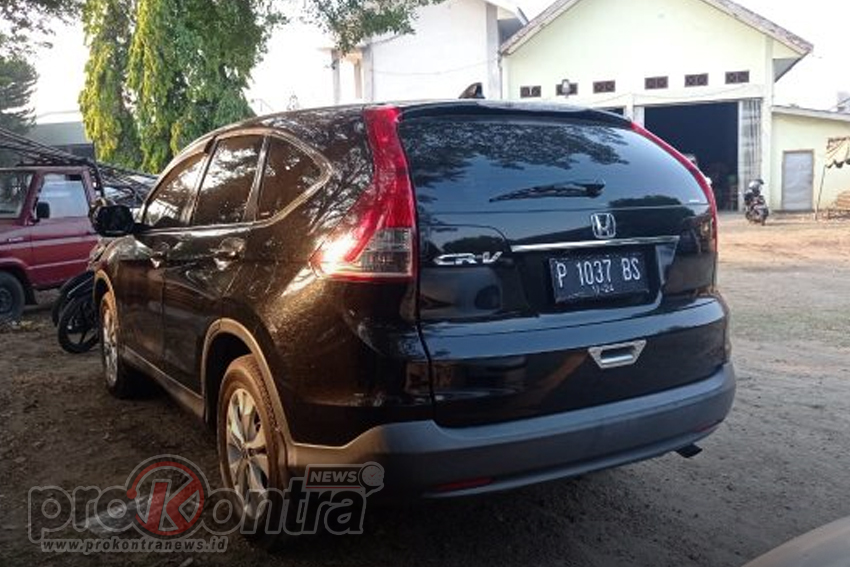 Tak Sesuai Identitas, Plat Nomor Mobil Dinas Sekda Situbondo Diduga Palsu