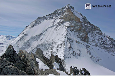 Face à la face Nord de la Dent-Blanche