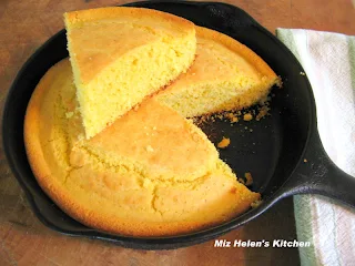 Corn Bread at Miz Helen's Country Cottage