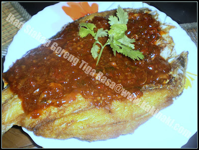 Tertunailah Hasrat Di Hati: Ikan Siakap Goreng Tiga Rasa