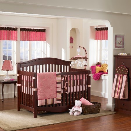 RECAMARA BEBES COLOR MARRÓN Y ROSADO - HABITACIÓN PARA BEBES MUJERES - DORMITORIO PARA NIÑAS vía http://dormitoriobebes.blogspot.com/