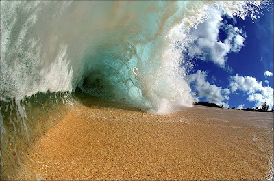 Amazing photographs of waves Seen On www.coolpicturegallery.net