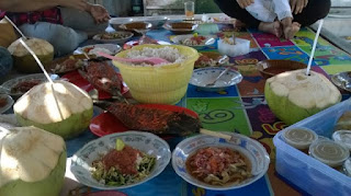 menu makan siang di Gili Kedis