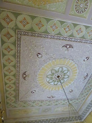 ceiling detail