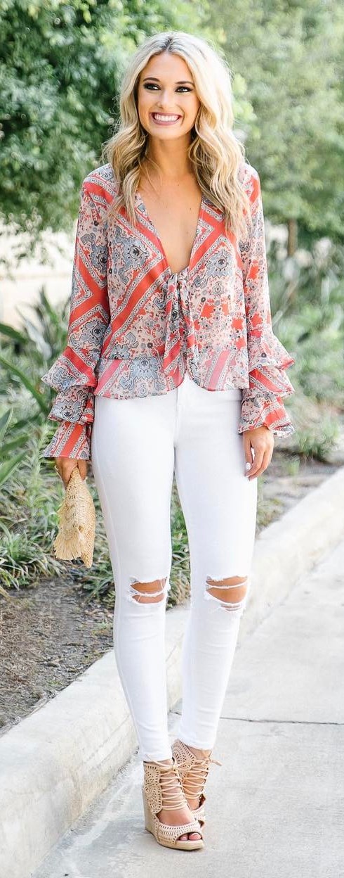 perfect summer outfit idea: blouse + rips + heels