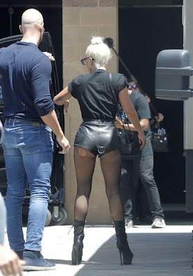Lady Gaga – Arriving to the Studio in Hollywood