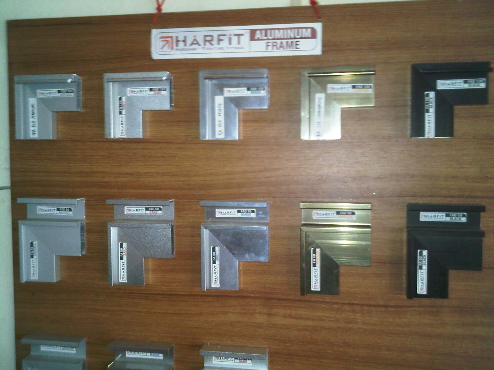 Handle Dan Frame  Aluminium  Untuk Kaca Harfit Bintang 