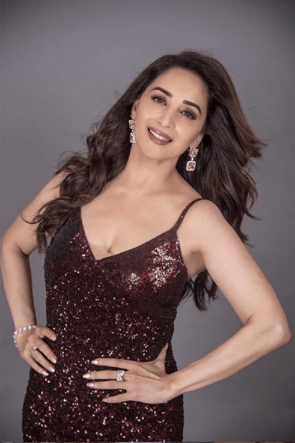 Madhuri Dixit Xxx Hot Sexy Video - 11 Indian actresses who are aging beautifully like fine wine.