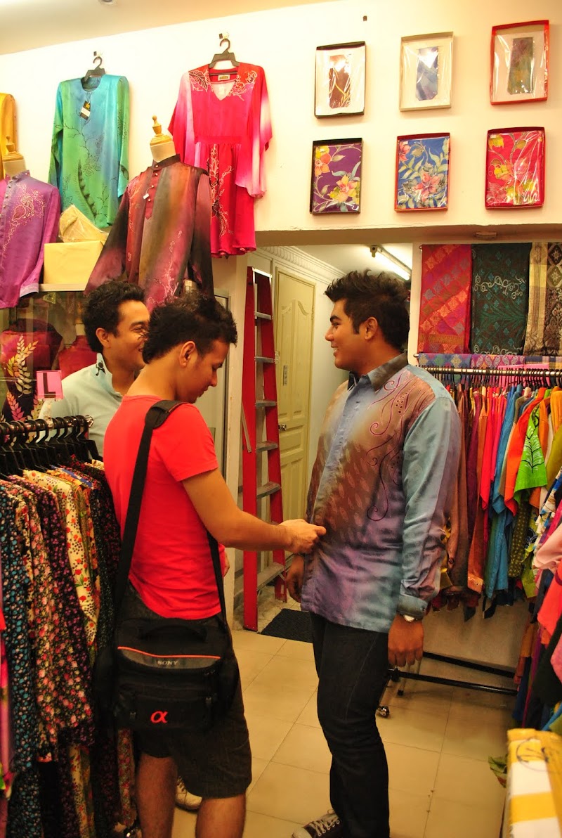 47 Ide Baju Batik Kerajaan