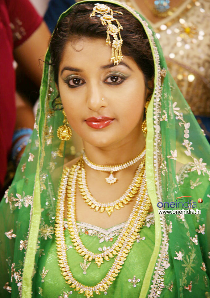 cute photos: Meera jasmin new photos in sarees