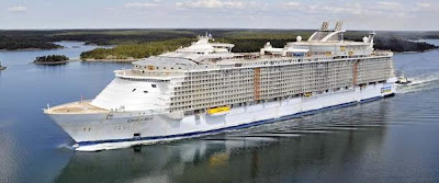 Royal Caribbean's Oasis of the Seas, click to enlarge