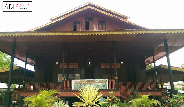 Indahnya Alam Wisata Gorontalo Rumah Adat Gorontalo Bantayo Bo Boide, Tarian Tombulu Lolipu, alat musik Palo Palo dan sulam Karawo