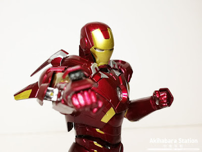 S.H.Figuarts Iron Man Mk VII + Hall of Armor de Avengers - Tamashii Nations