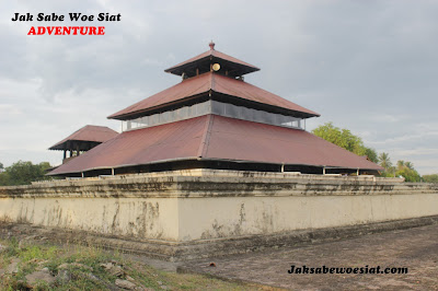 [Foto] Menelusuri Jejak Hindu di Masjid Tuha Indrapuri